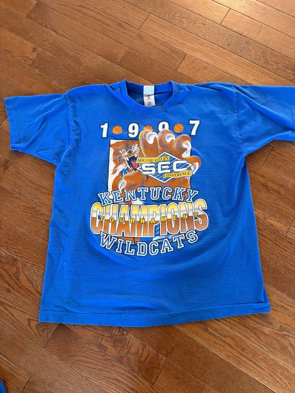 Fruit of the Loom Kentucky Wildcats 1997 SEC Champions T-Shirt XXL Blue